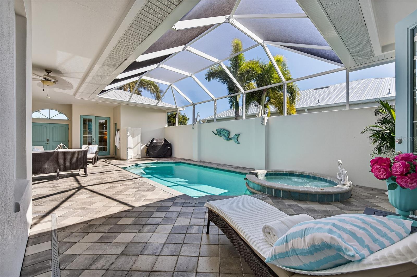 CORAL CAYE - Residential