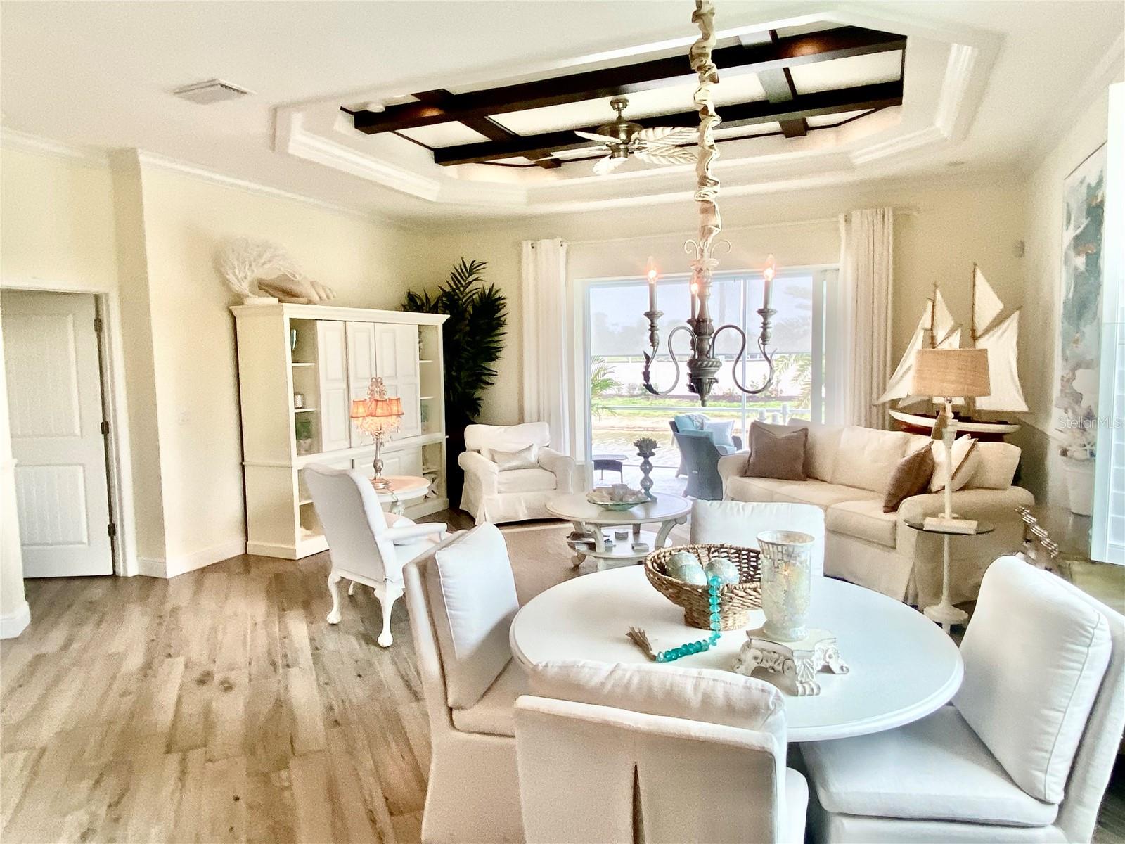 CORAL CAYE - Residential