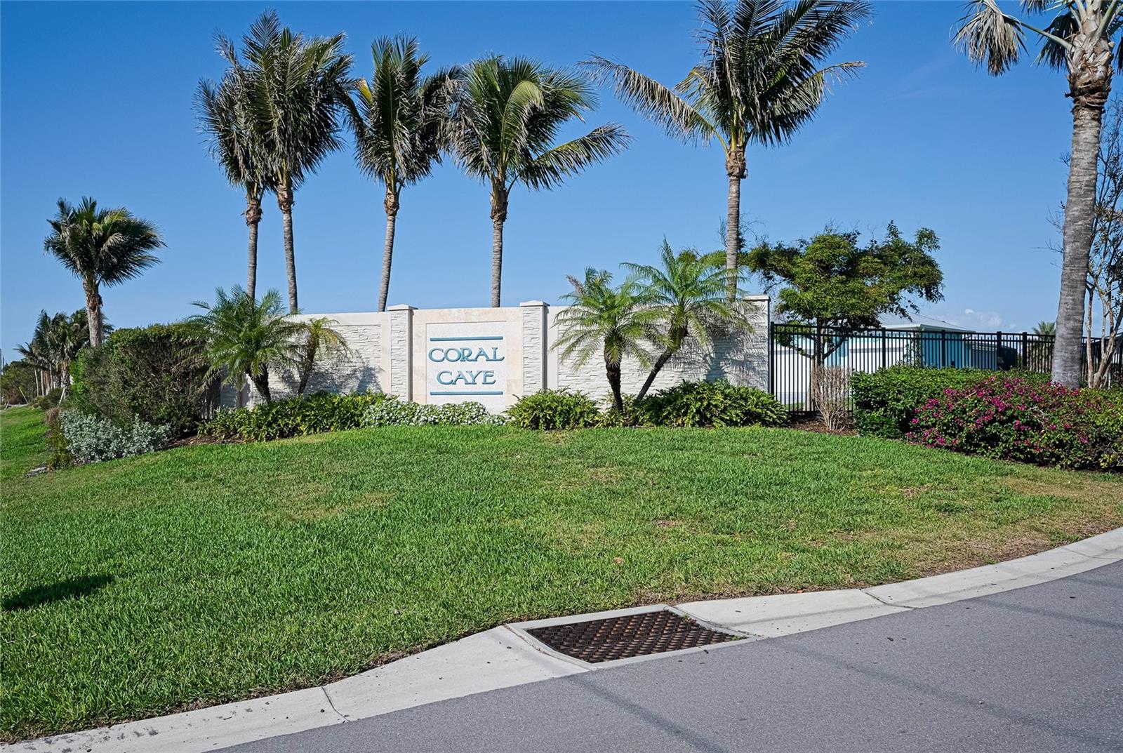 CORAL CAYE - Residential