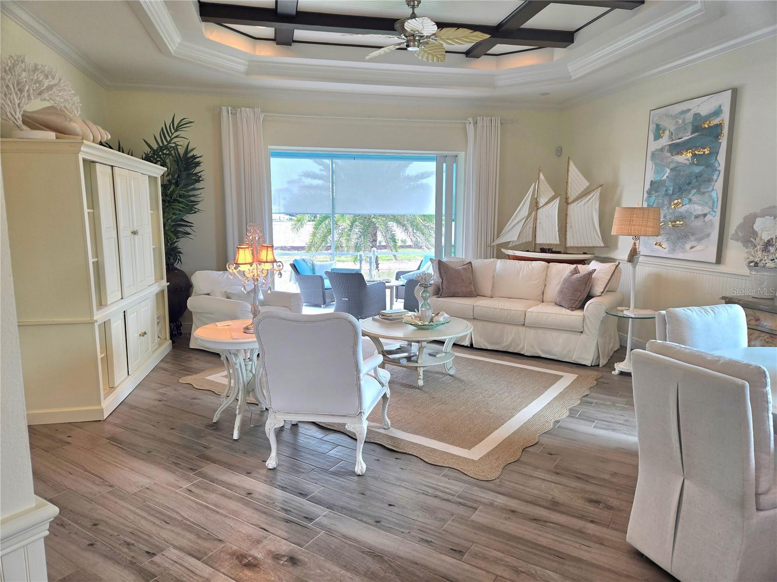 CORAL CAYE - Residential