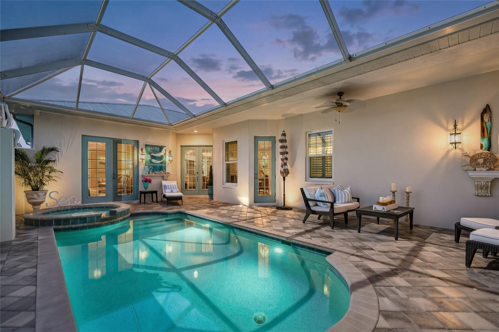 CORAL CAYE - Residential