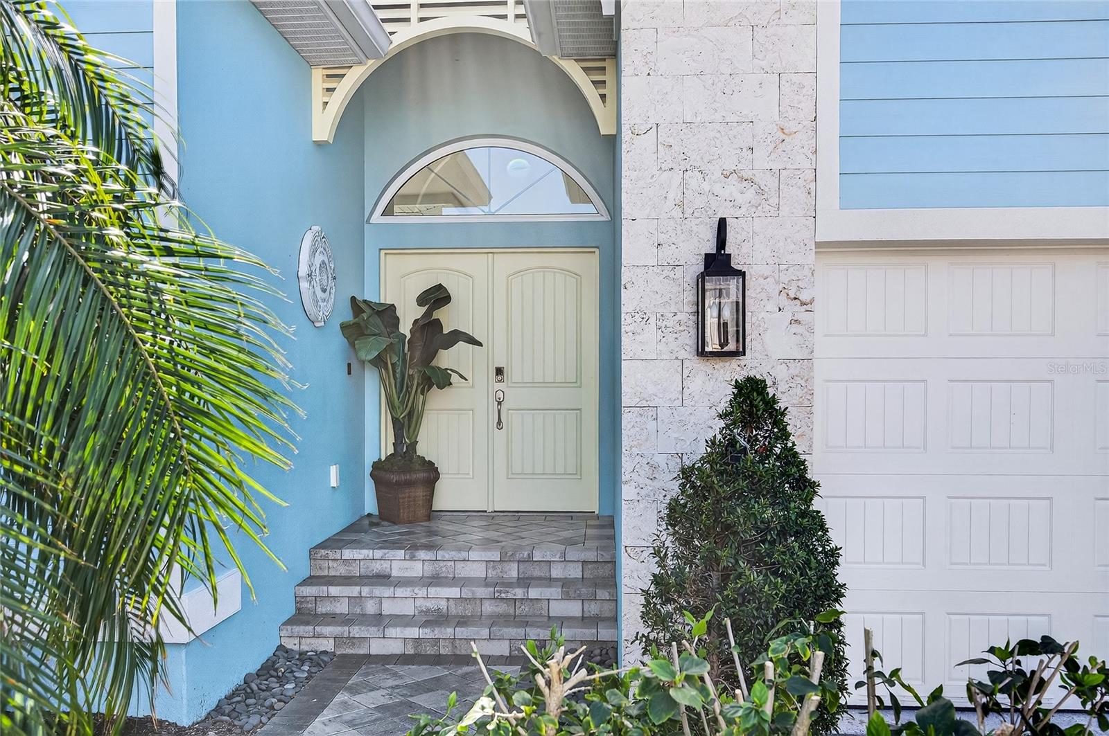 CORAL CAYE - Residential