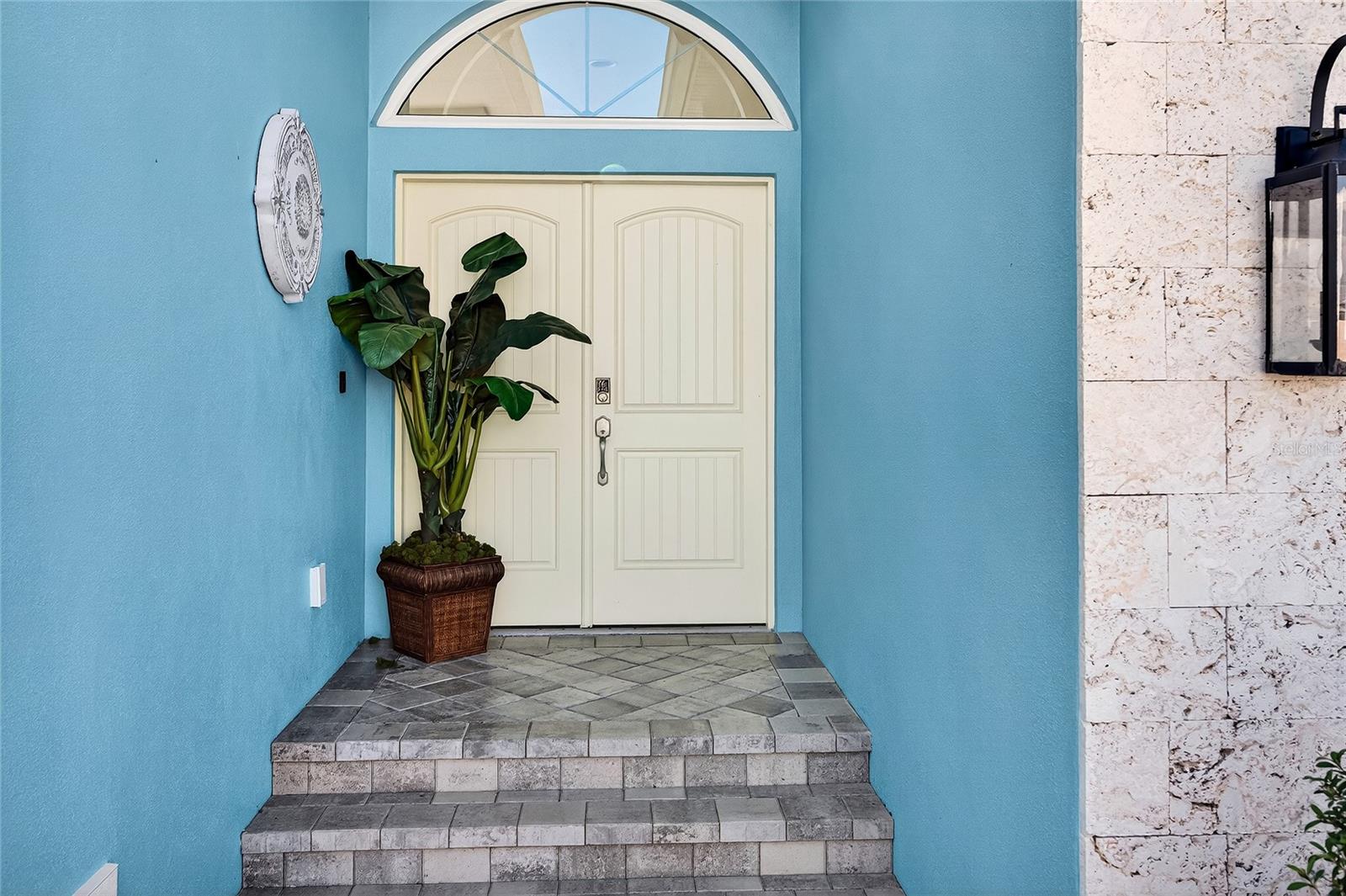 CORAL CAYE - Residential