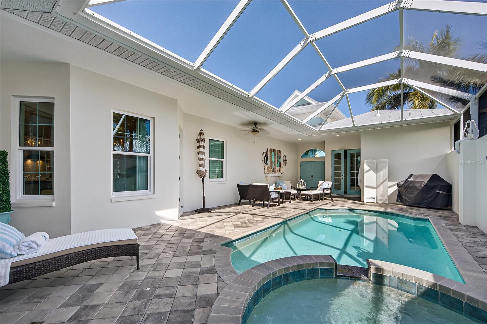 CORAL CAYE - Residential