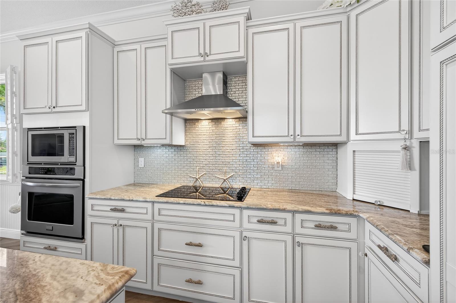 CORAL CAYE - Residential