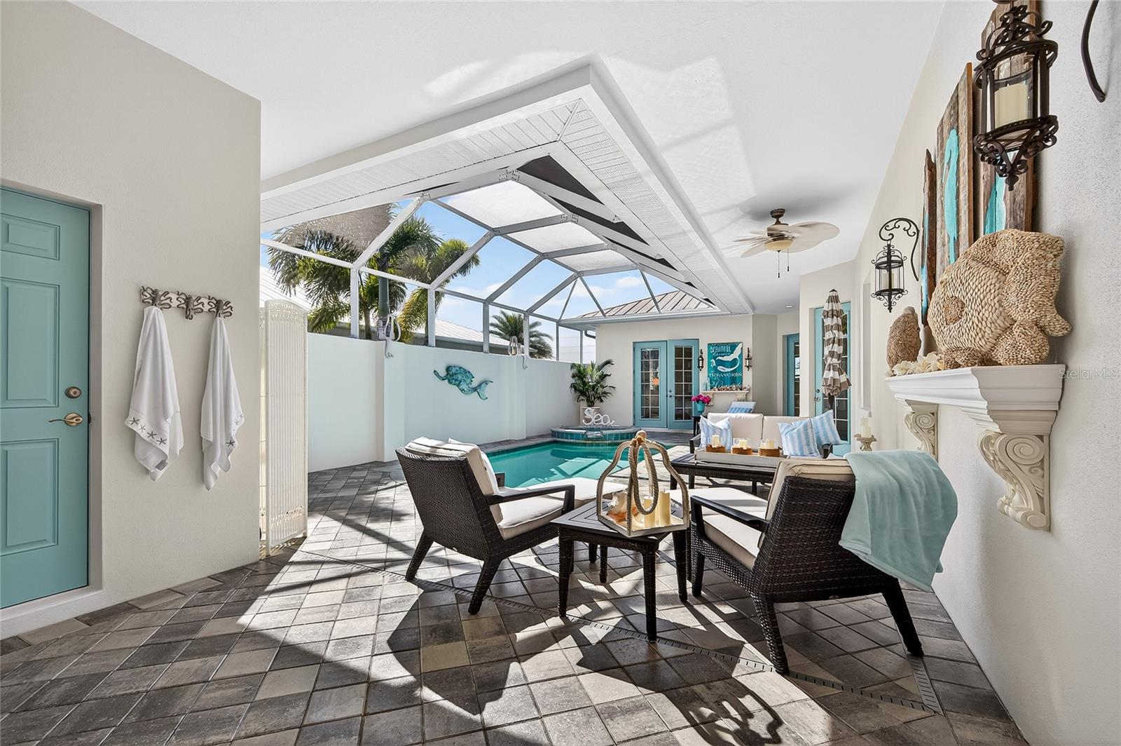 CORAL CAYE - Residential