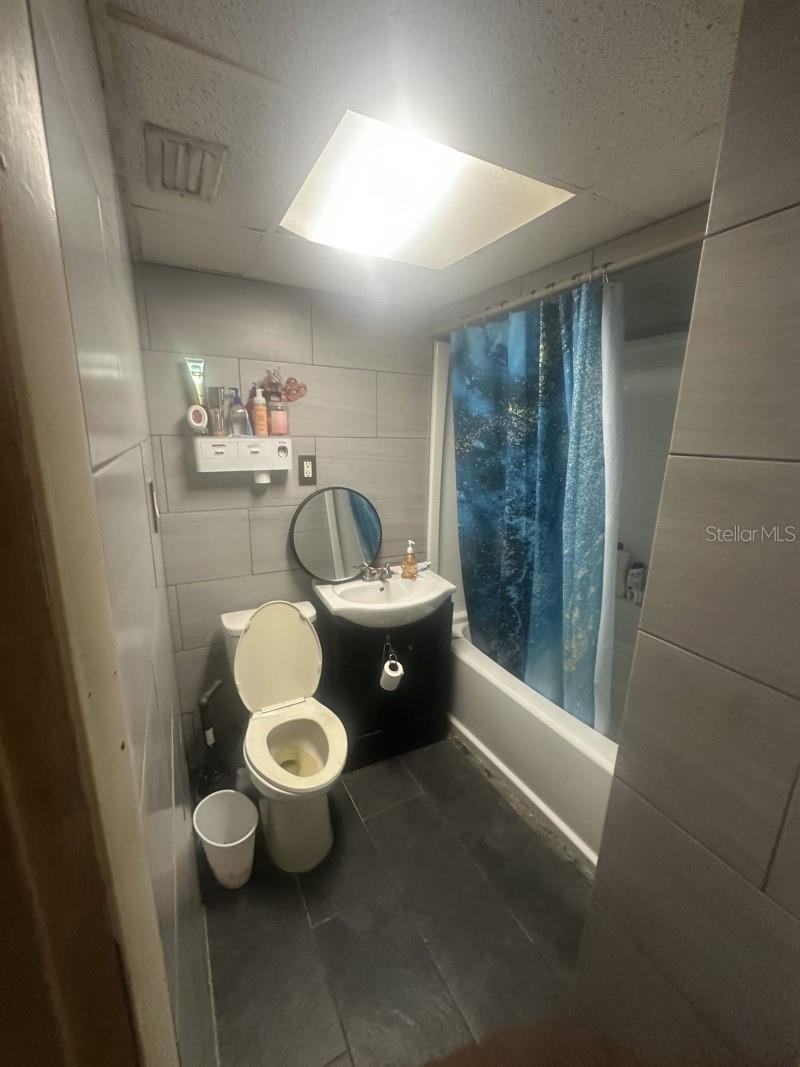 DEBRA HEIGHTS SUB - Residential