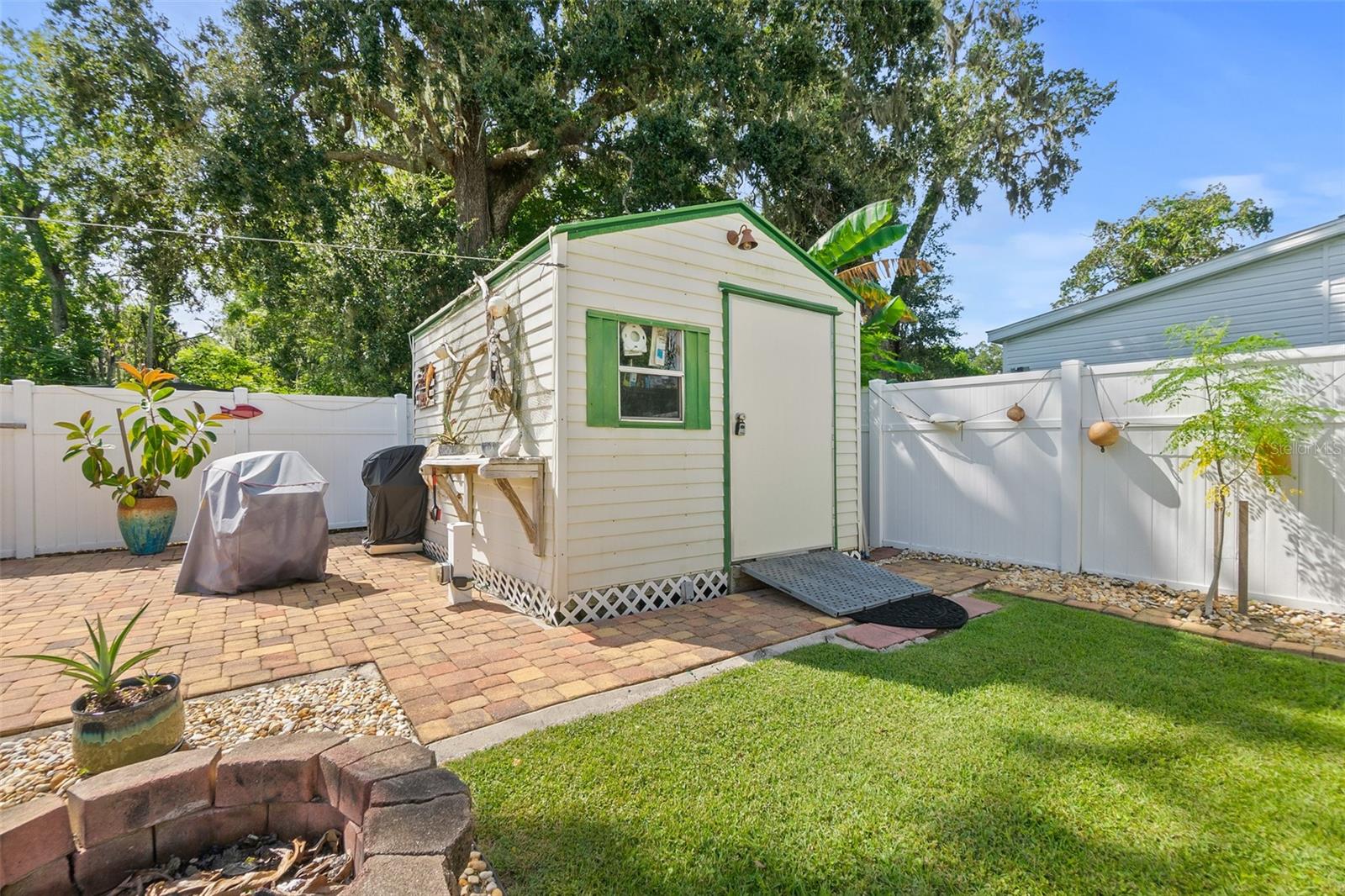 PLANTATION ACRES - Residential