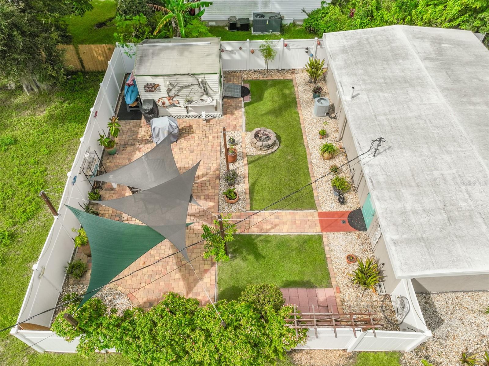 PLANTATION ACRES - Residential