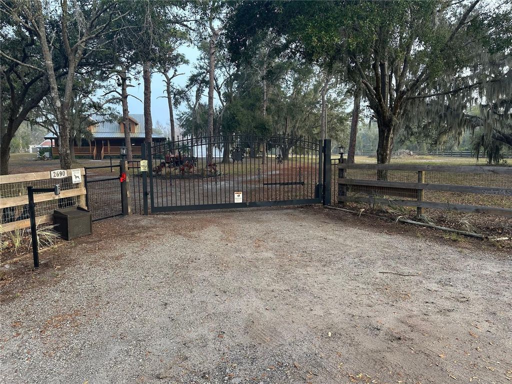 Photo of 2690 Myakka Road, Sarasota, FL 34240 (MLS # A4679695)