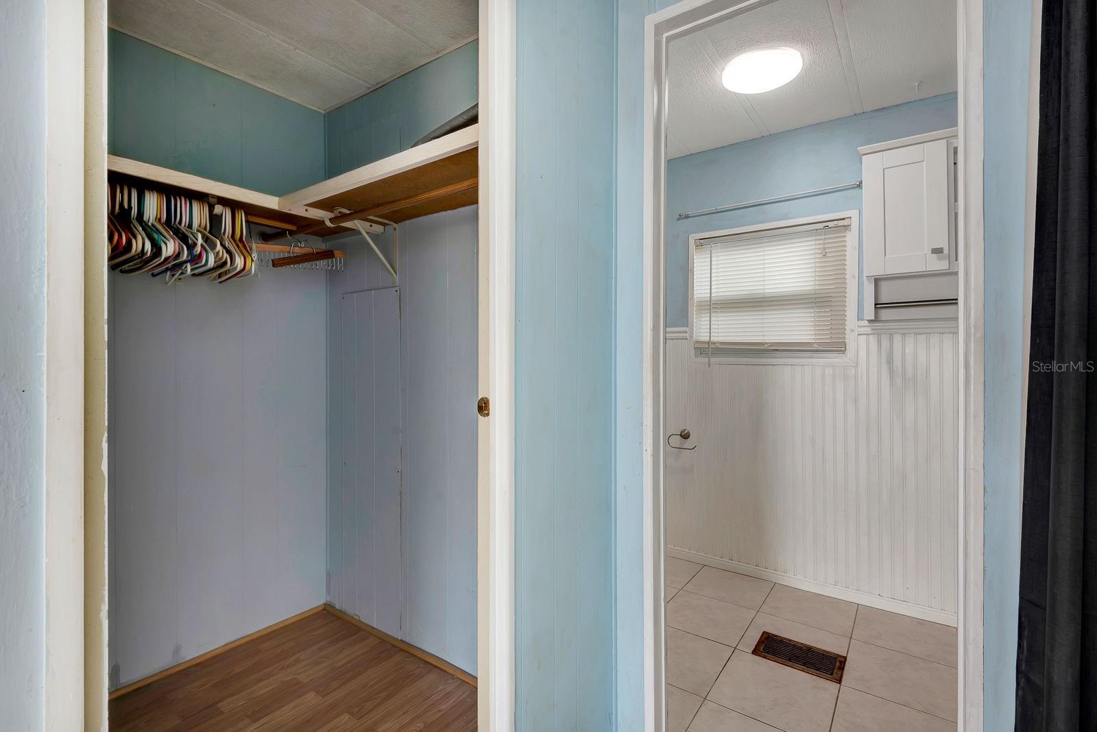 PALM LAKE ESTATES - Residential