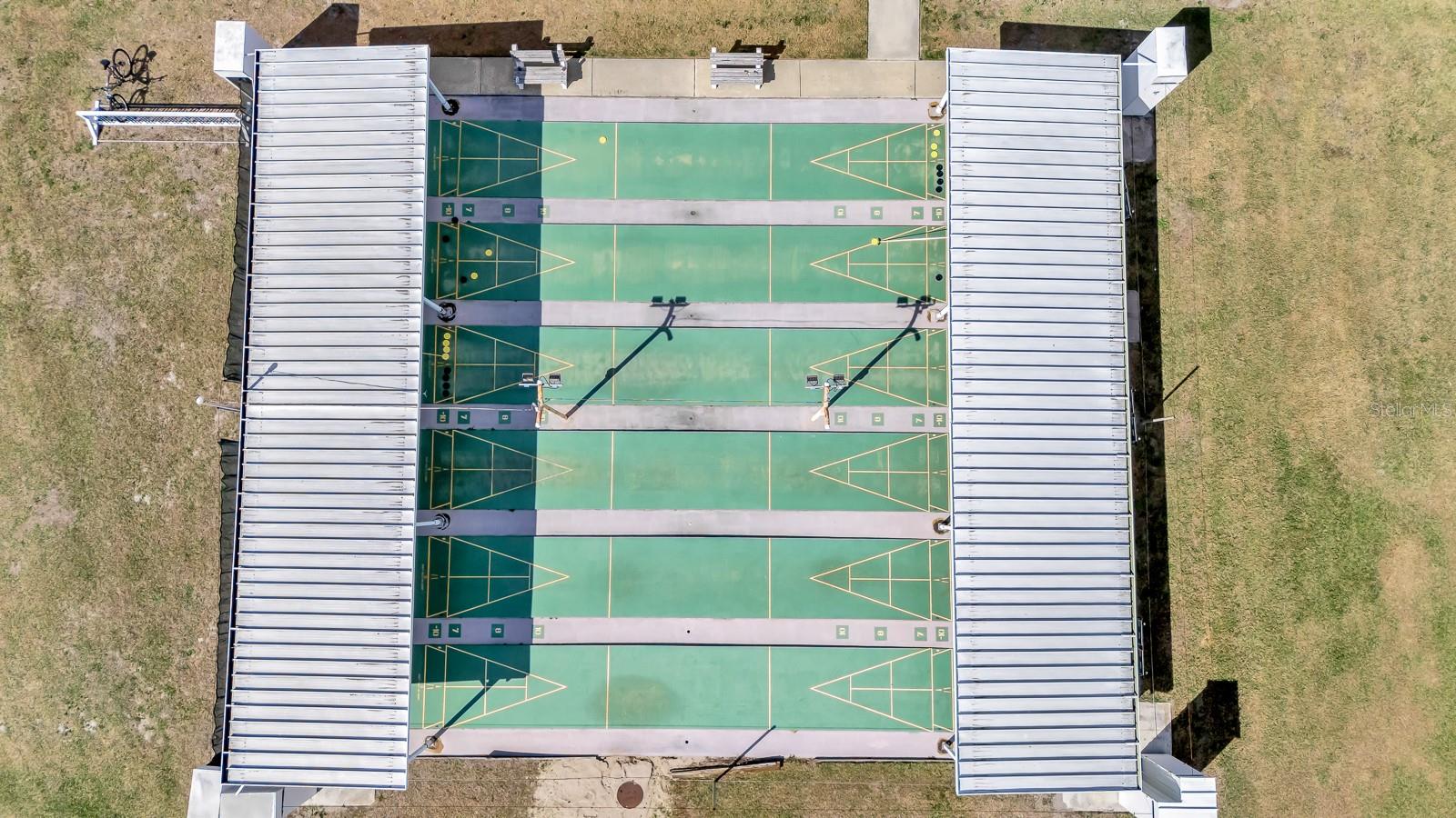 PALM LAKE ESTATES - Residential