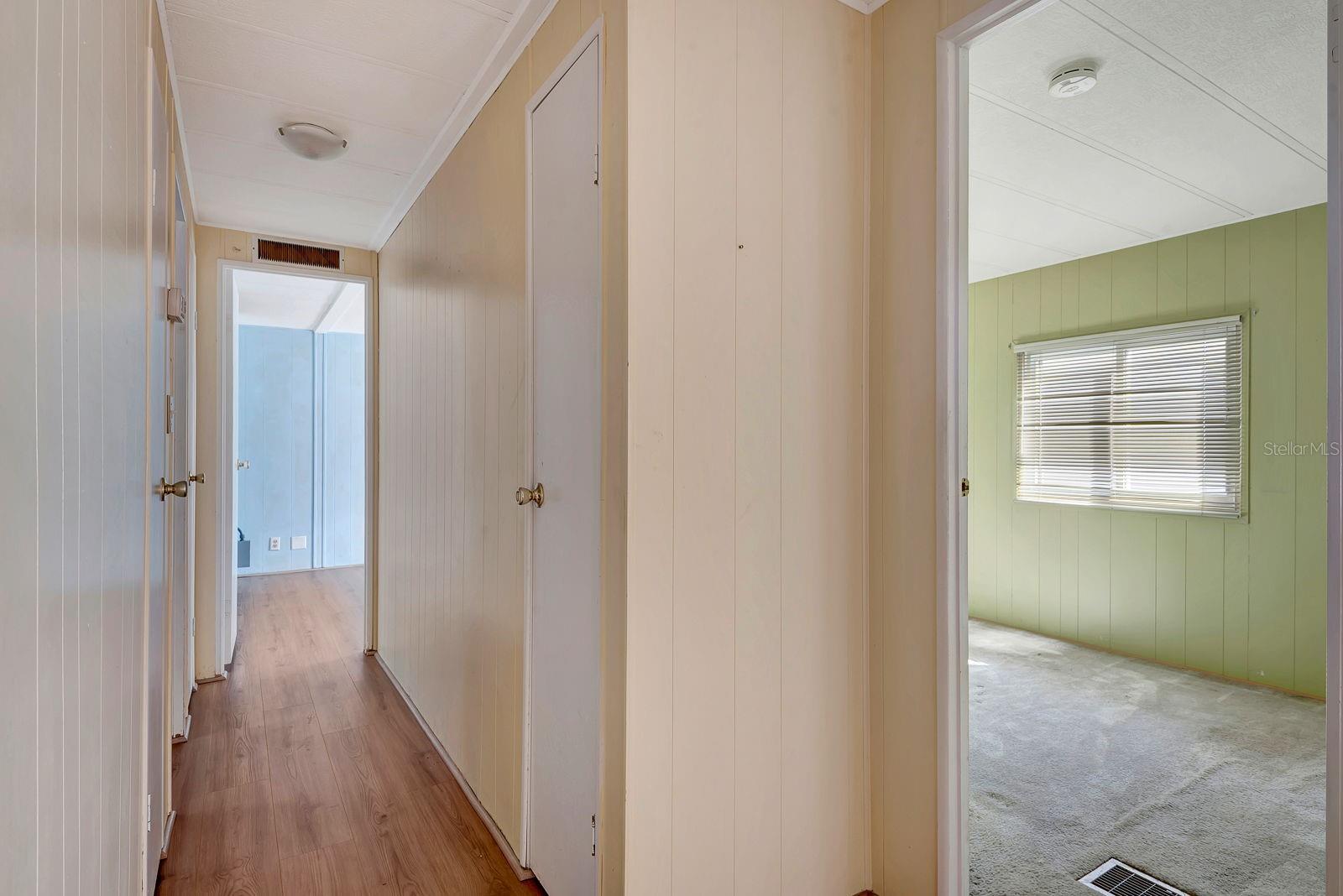 PALM LAKE ESTATES - Residential