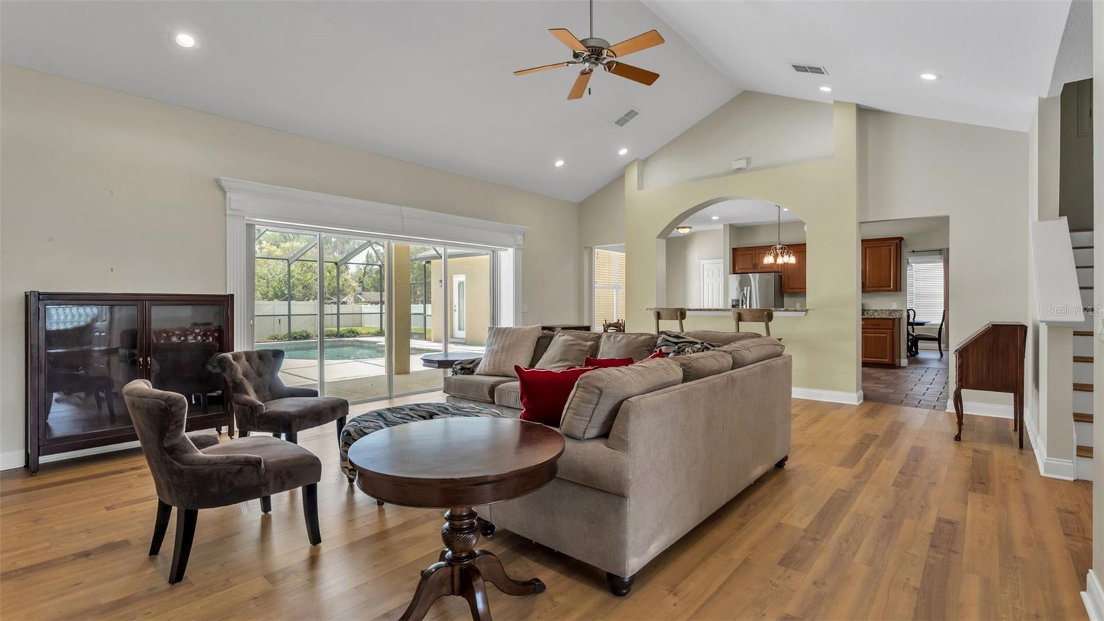 AMANDA OAKS - Residential