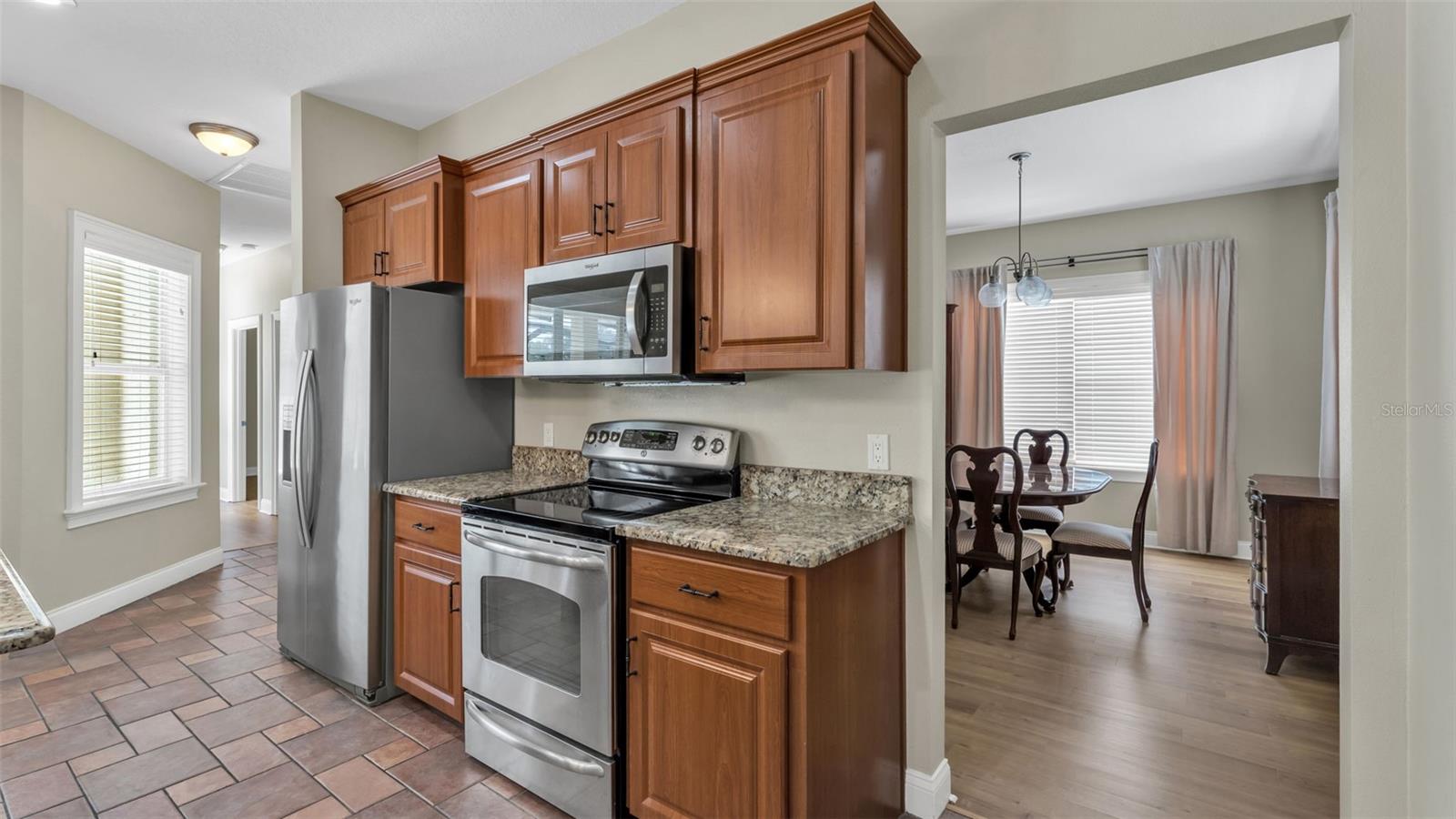 AMANDA OAKS - Residential