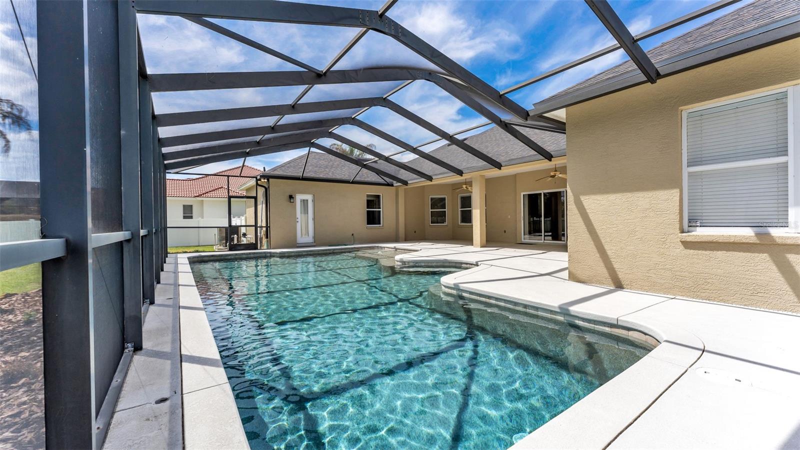 AMANDA OAKS - Residential