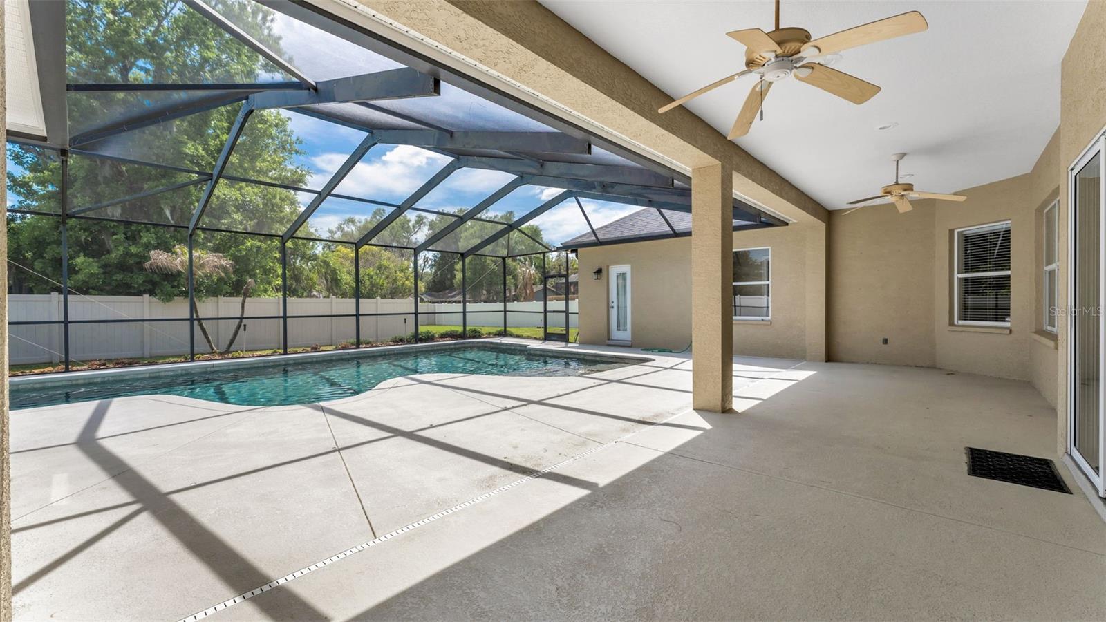 AMANDA OAKS - Residential