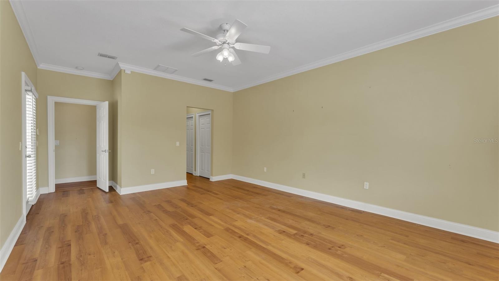 AMANDA OAKS - Residential