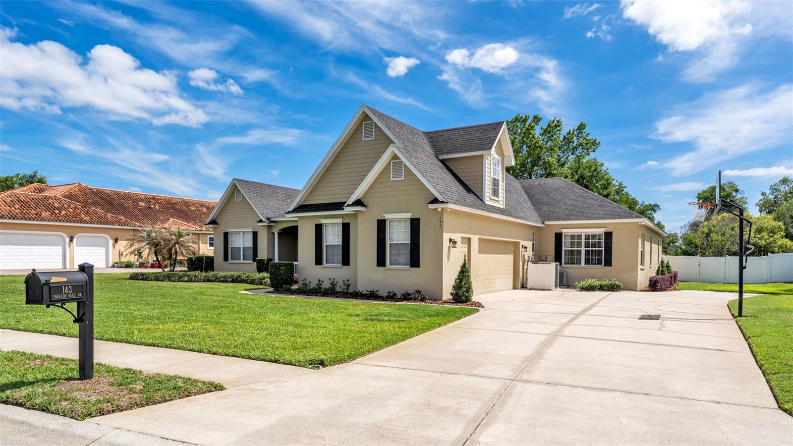 AMANDA OAKS - Residential
