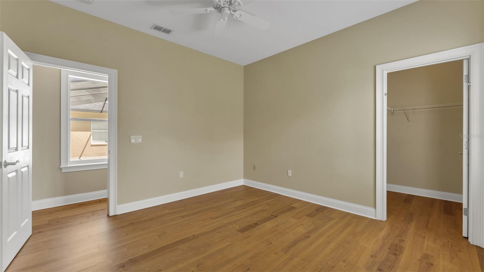 AMANDA OAKS - Residential