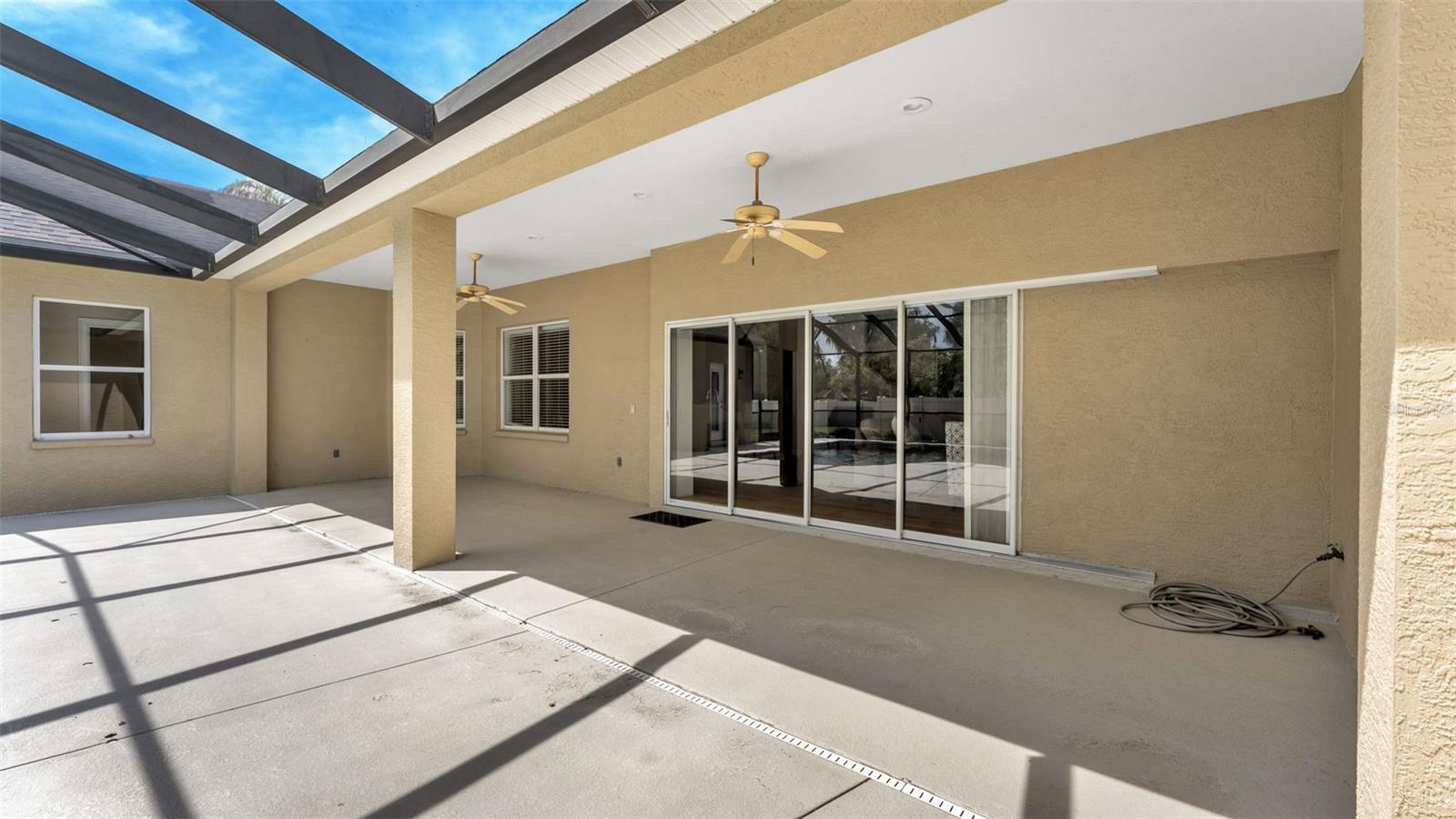 AMANDA OAKS - Residential