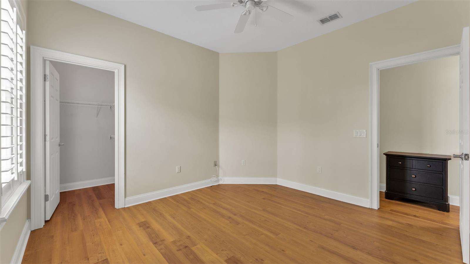 AMANDA OAKS - Residential
