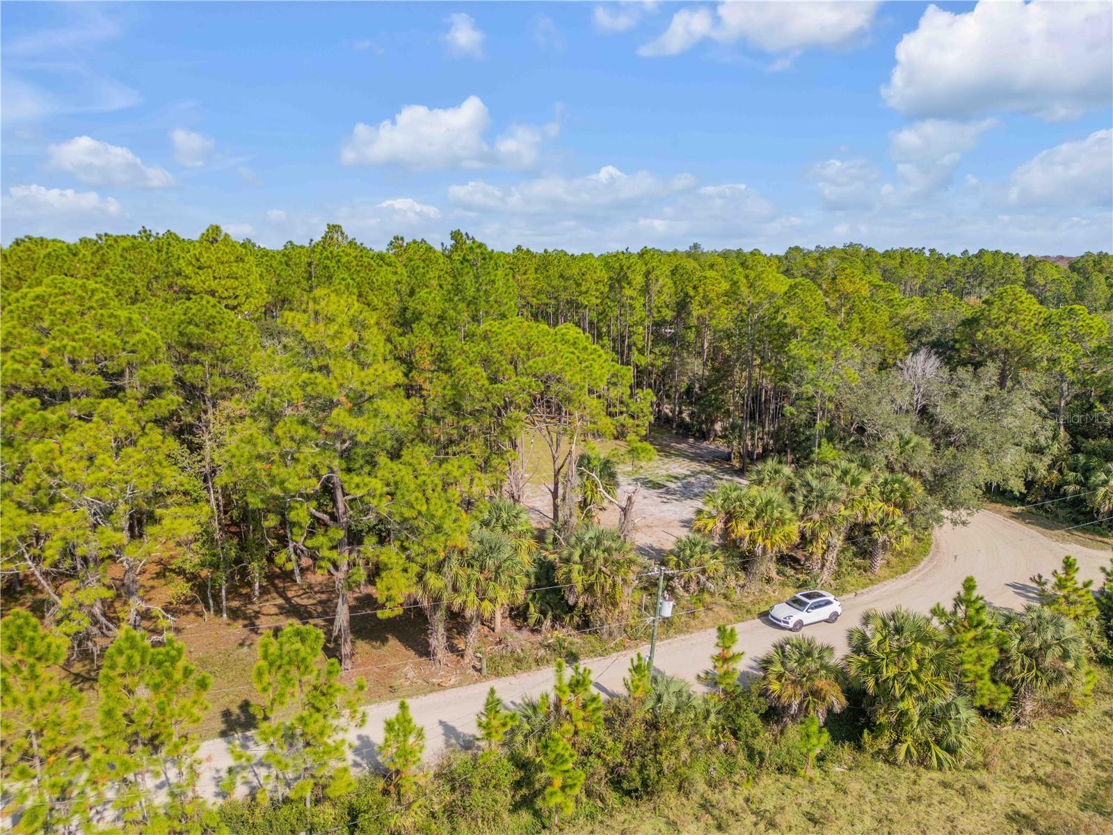 HOWE & CURRIER - Land