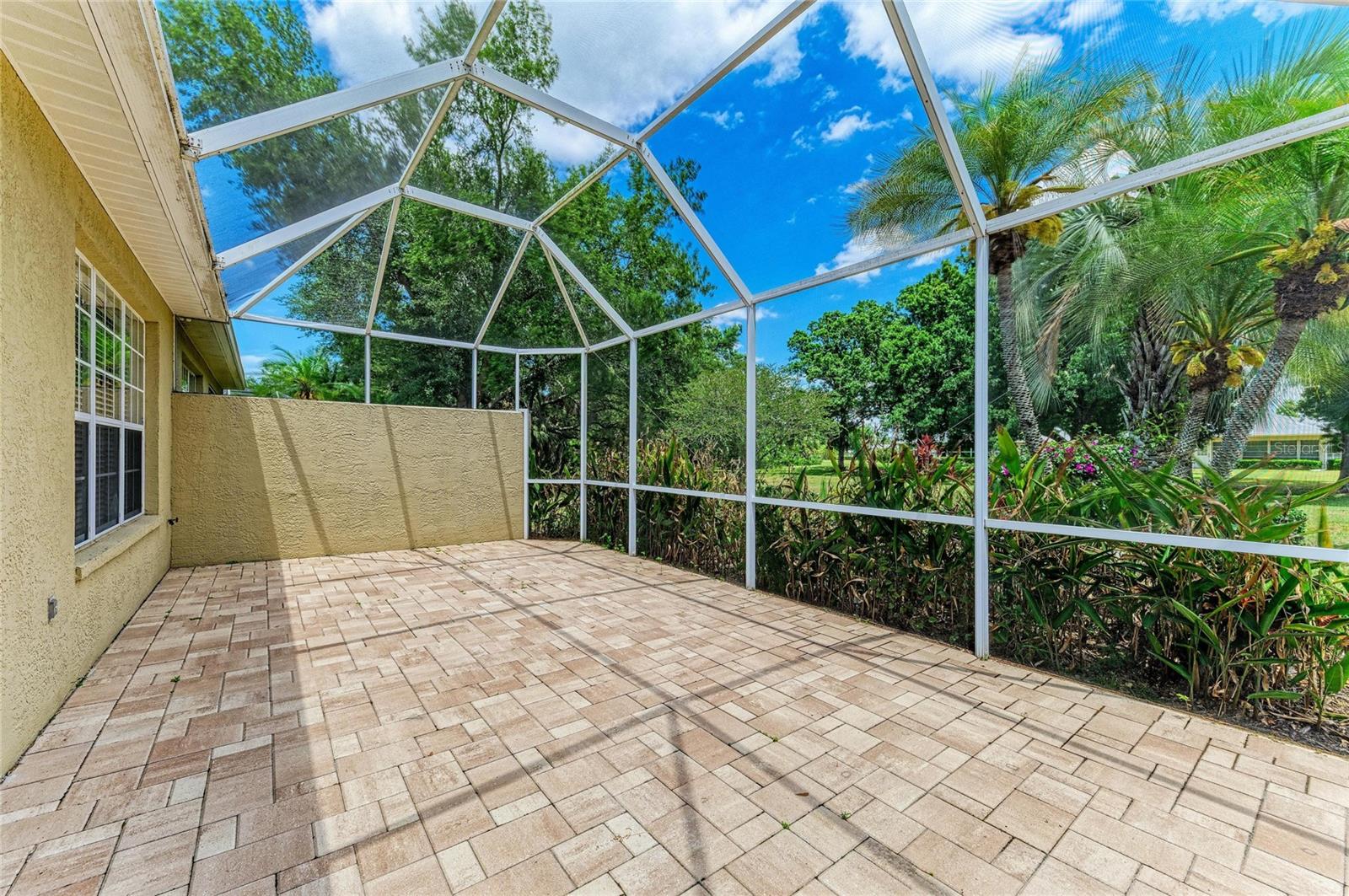 AVALON AT THE VILLAGES OF PALM-AIRE 1 - Residential