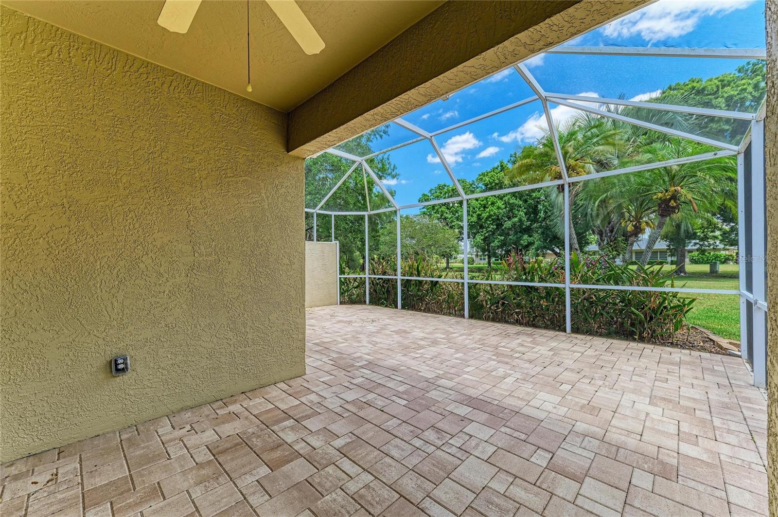 AVALON AT THE VILLAGES OF PALM-AIRE 1 - Residential