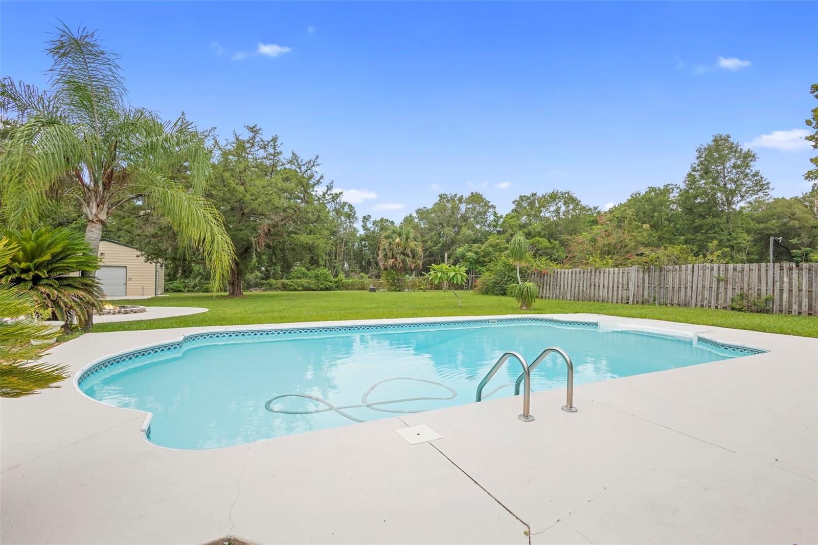 124 LAKE MOLLY AVENUE