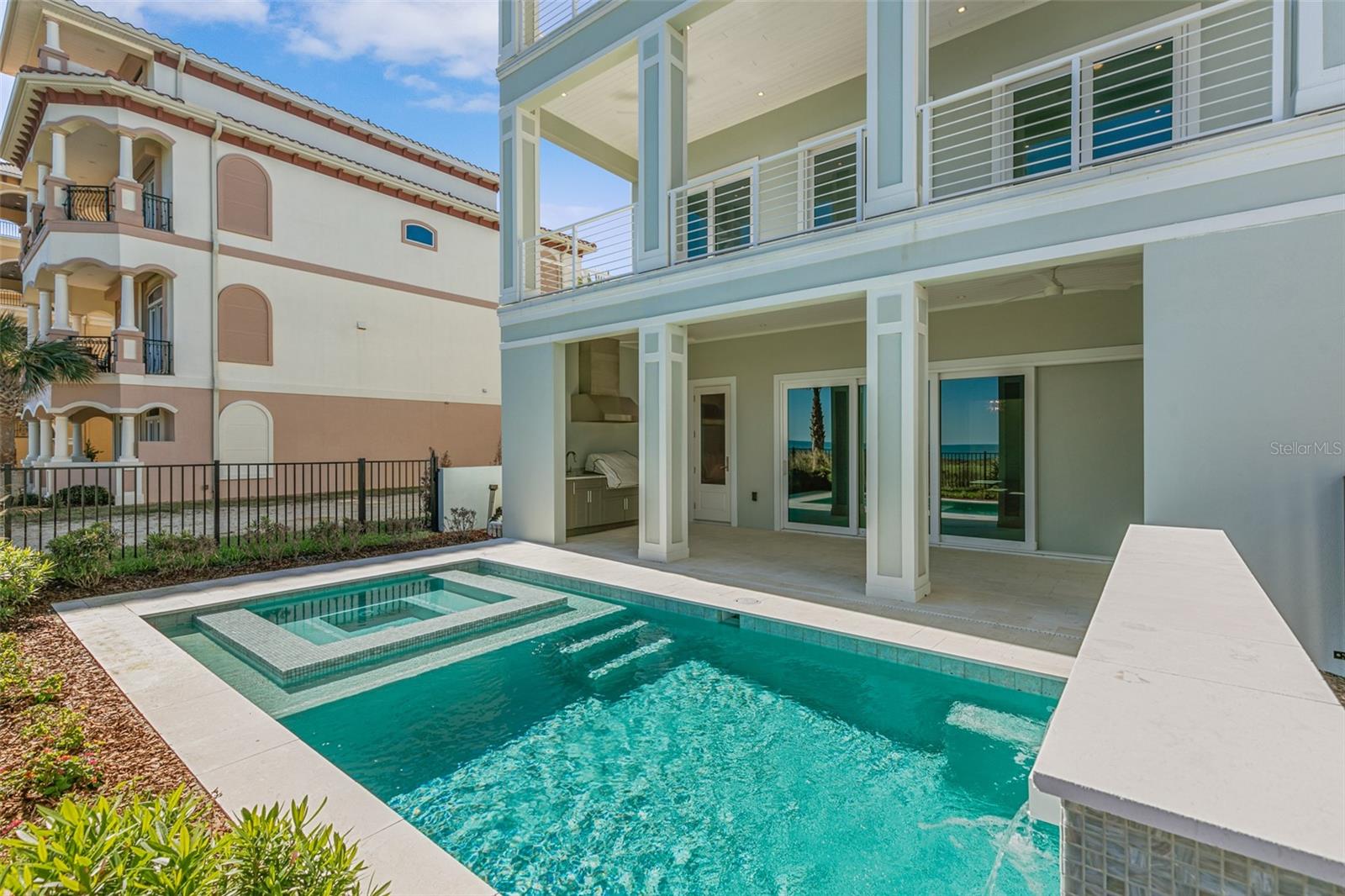 NORTHSHORE .04 - Residential