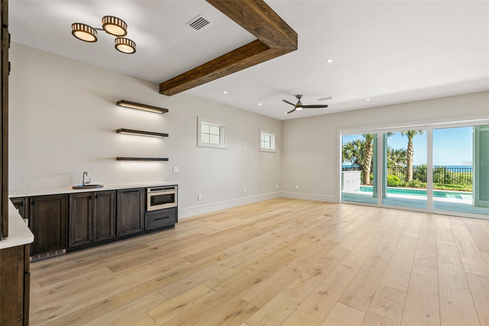 NORTHSHORE .04 - Residential