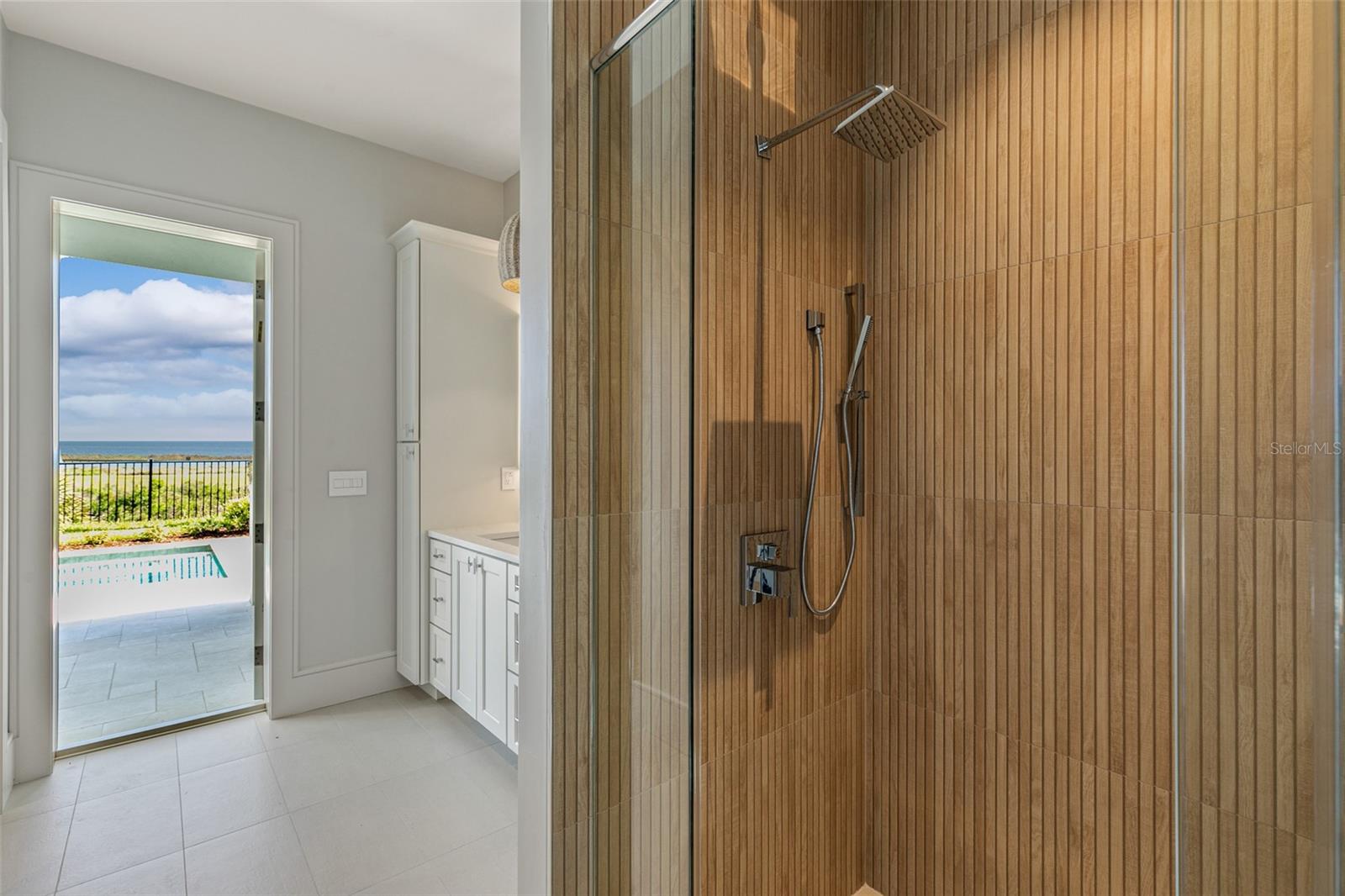 NORTHSHORE .04 - Residential