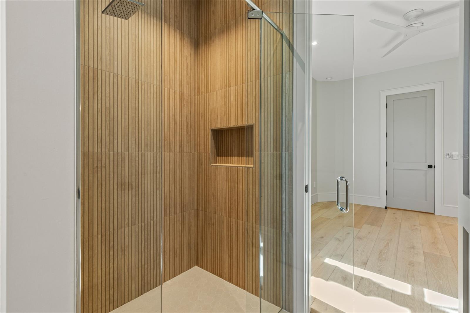 NORTHSHORE .04 - Residential