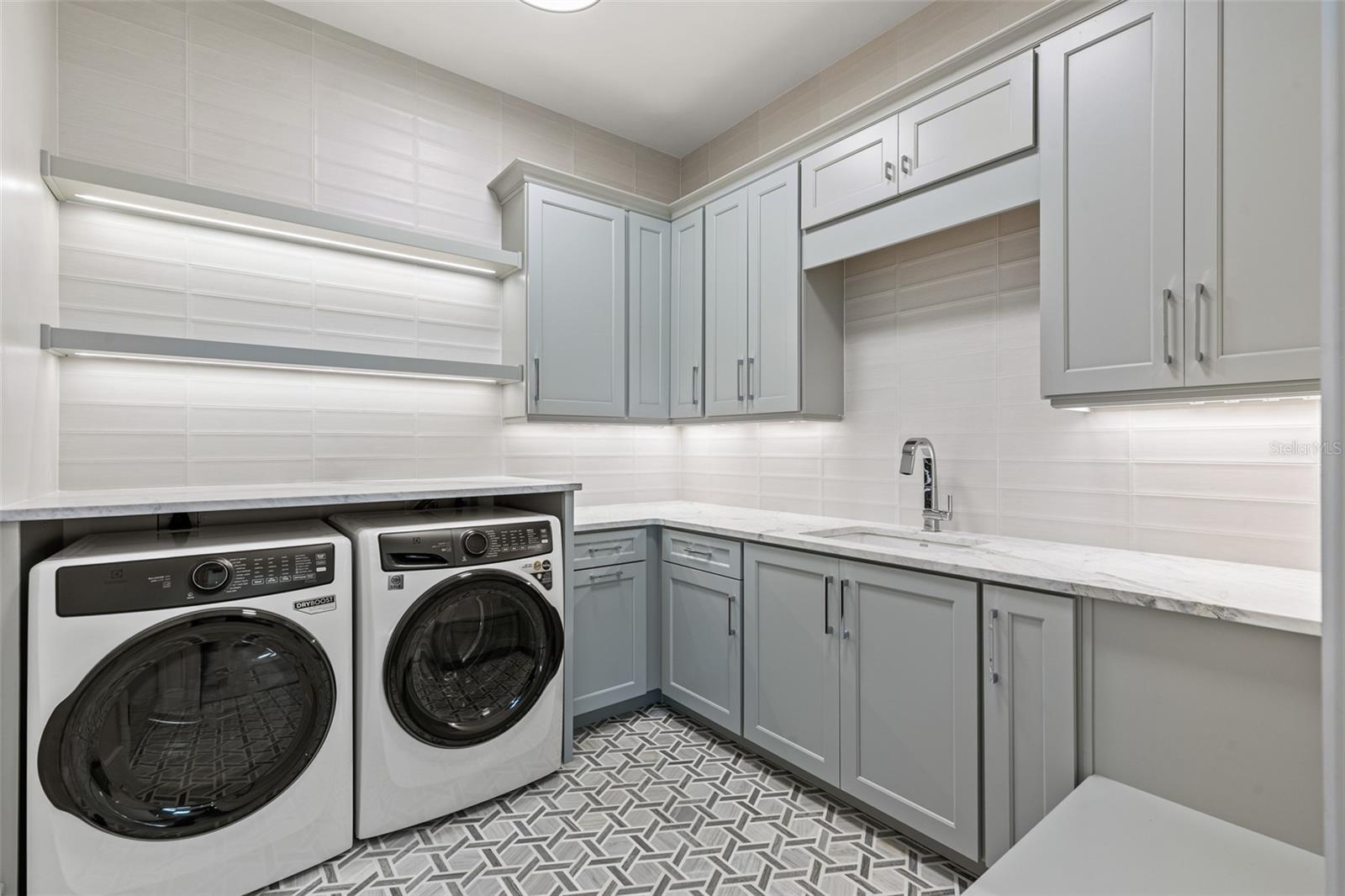 NORTHSHORE .04 - Residential