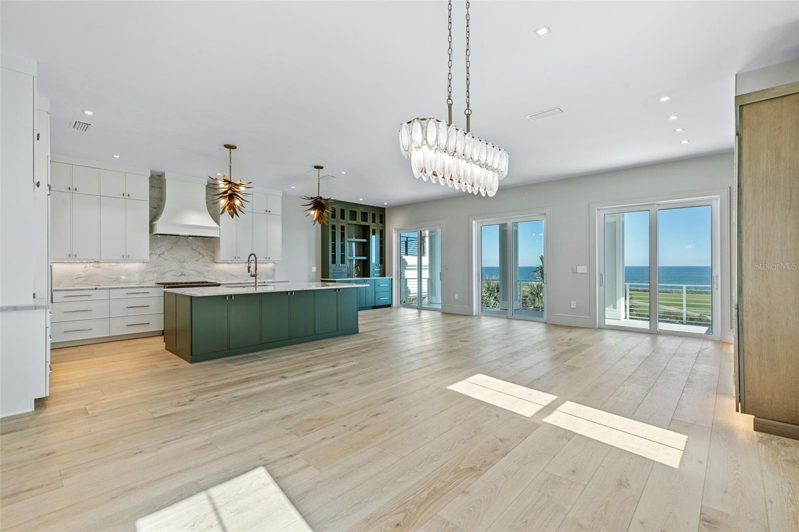 NORTHSHORE .04 - Residential