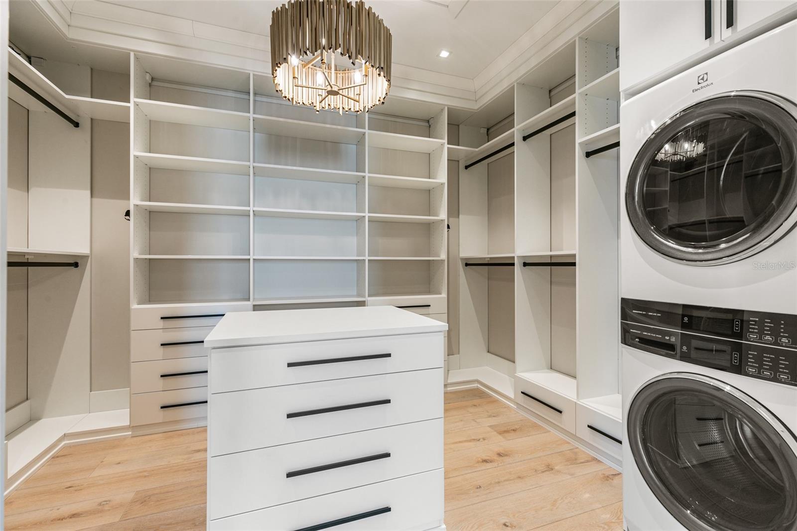 NORTHSHORE .04 - Residential