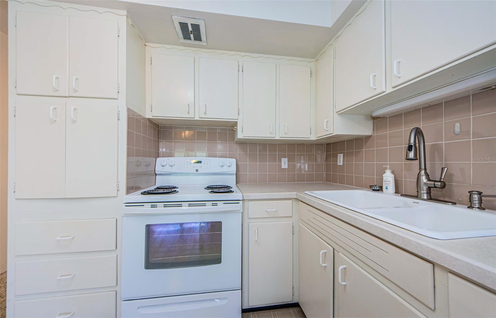 CLEARVIEW OAKS BLDG 7 - Residential