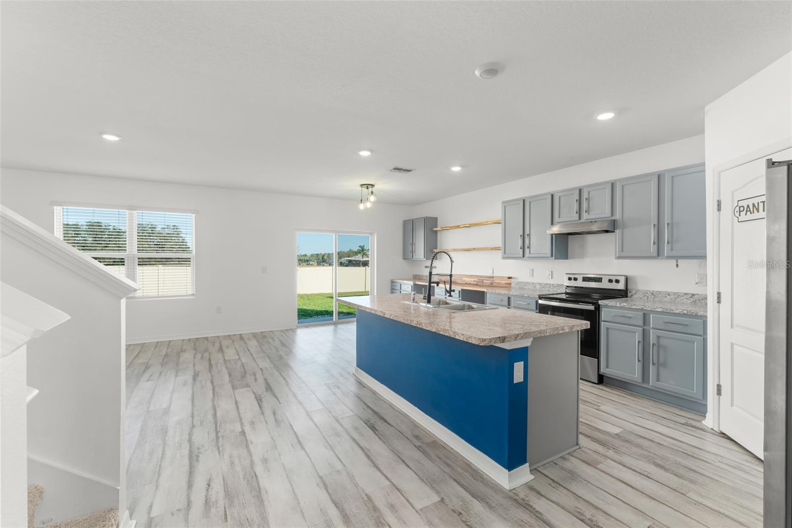 540 BOARDWALK AVENUE