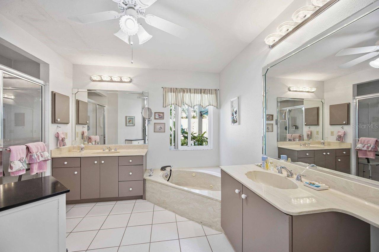 VIZCAYA PH 6,10&11 - Residential