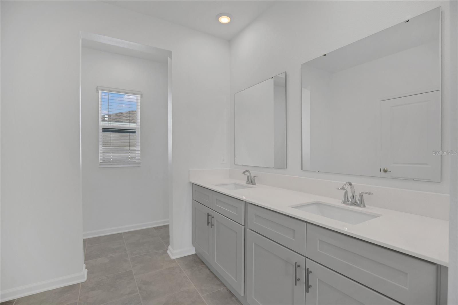 RHETTS RDG - Residential