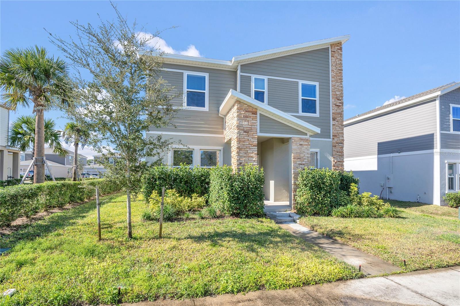 RHETTS RDG - Residential