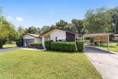 A home in DUNNELLON