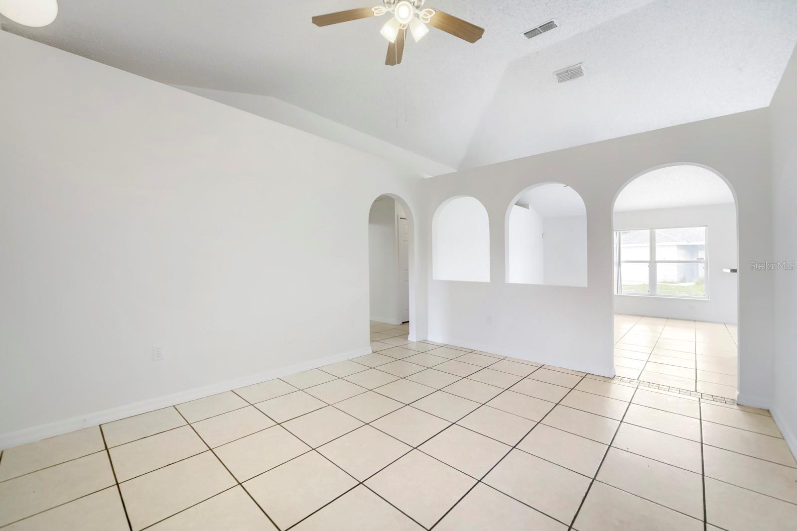 954 DERBYSHIRE DRIVE