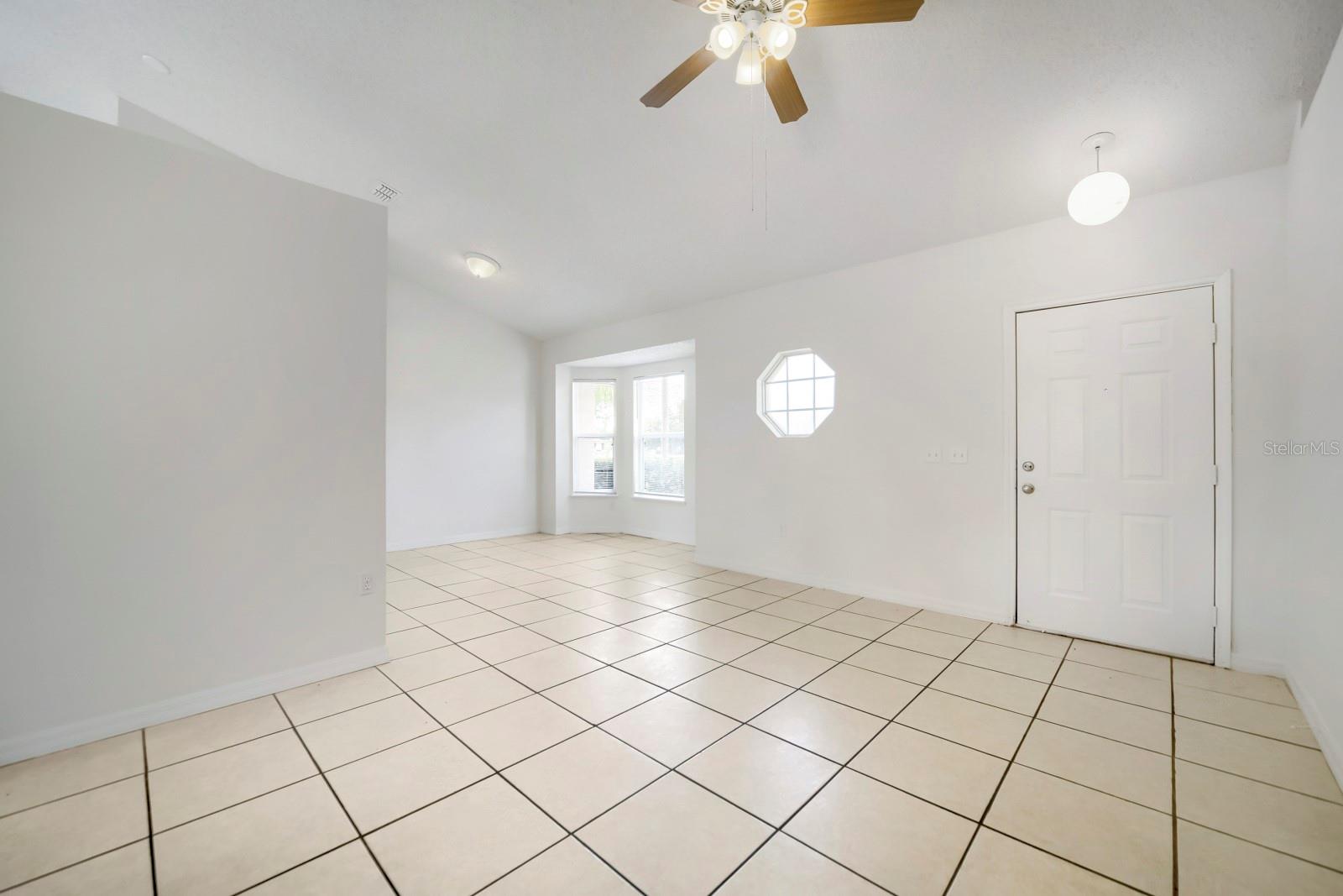 954 DERBYSHIRE DRIVE