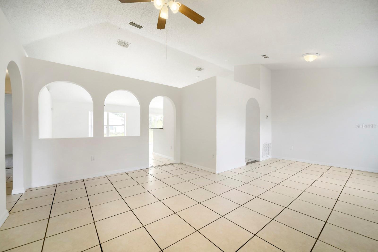954 DERBYSHIRE DRIVE