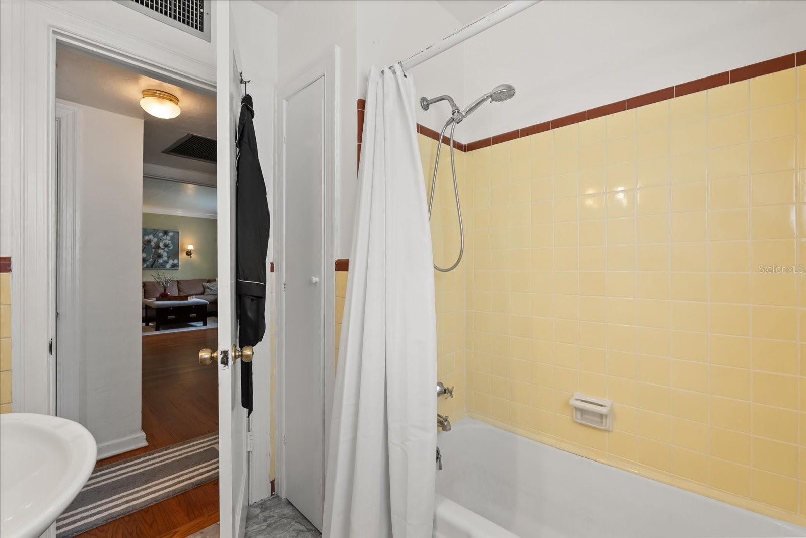 WESTWOOD PARK - Residential