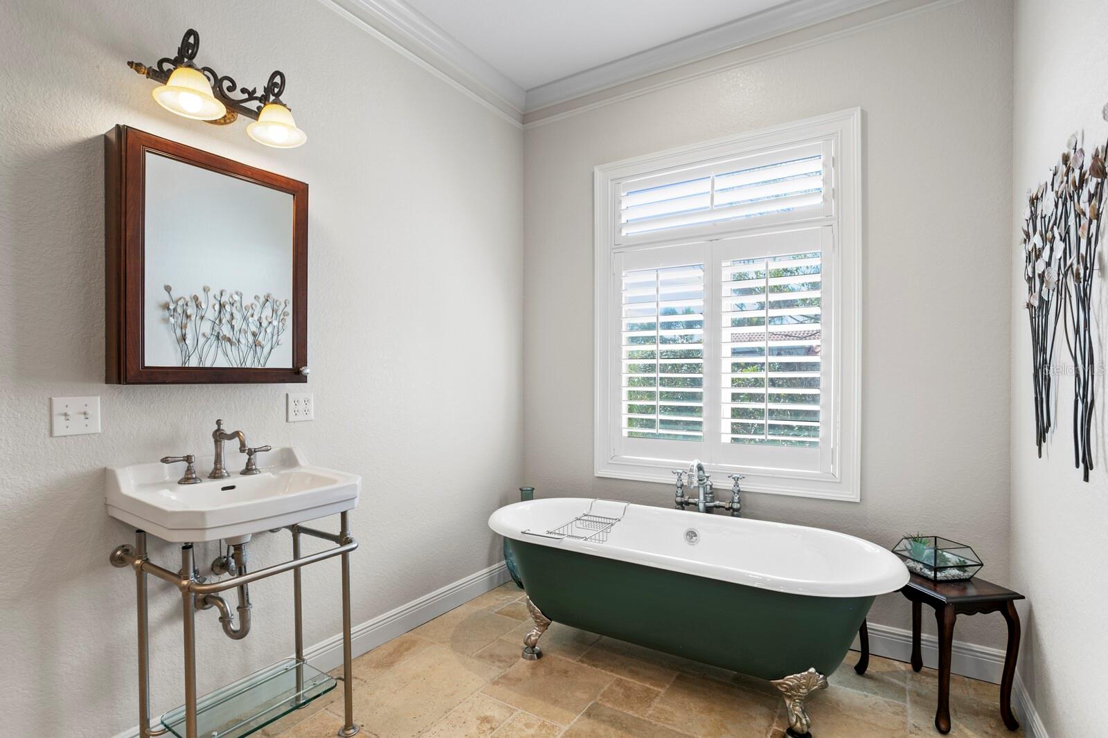 VENETIAN ISLES - Residential