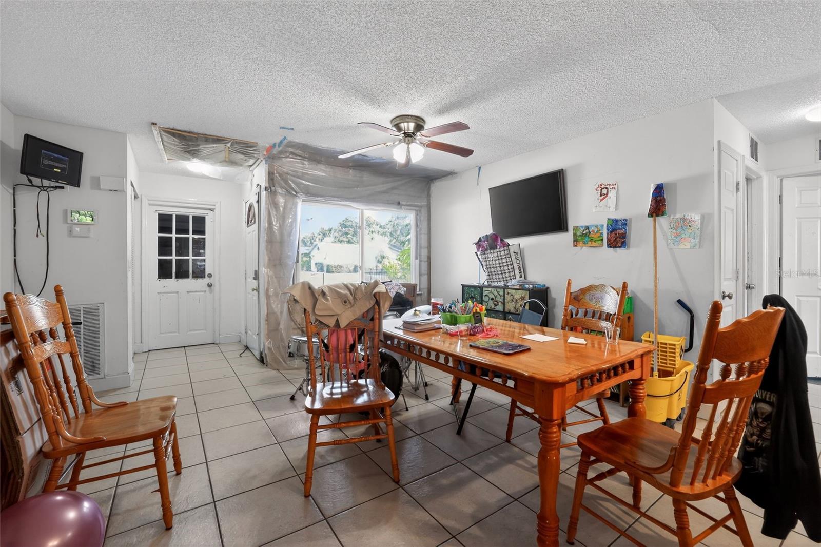 FOUR WINDS ESTATES UNIT 4 - Residential