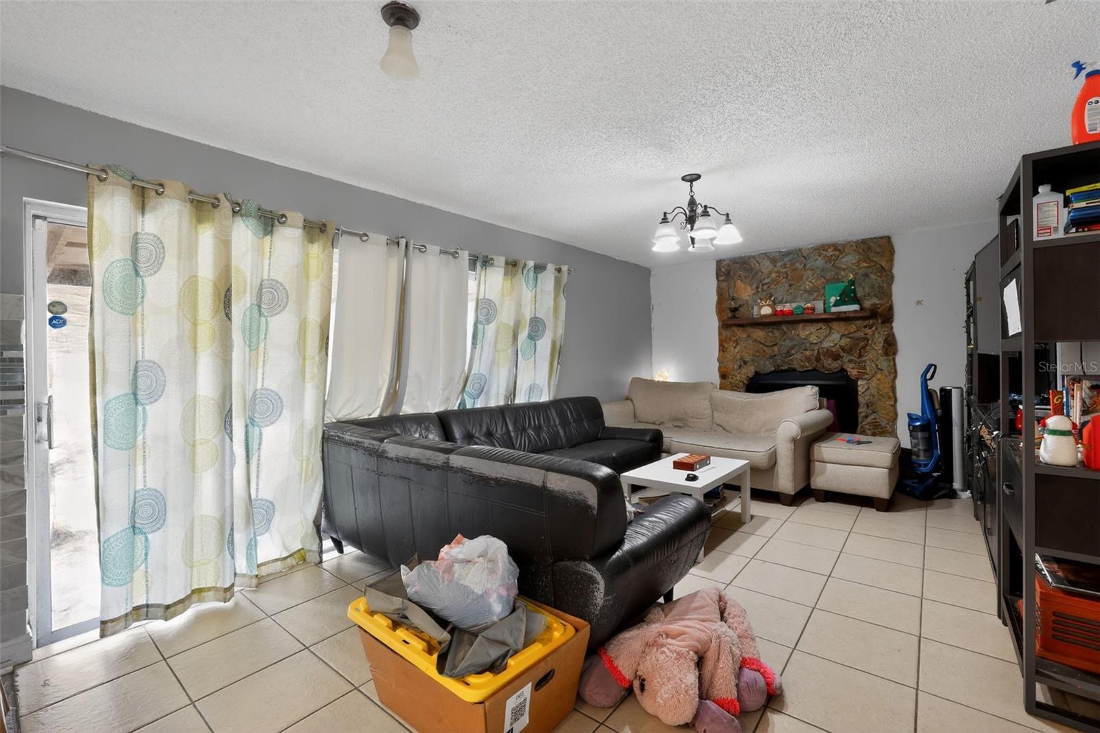 FOUR WINDS ESTATES UNIT 4 - Residential